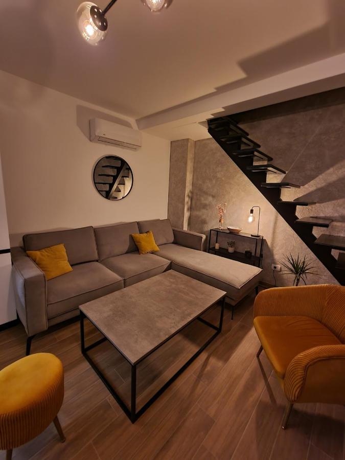 Apartments Vranes Tivat Bagian luar foto