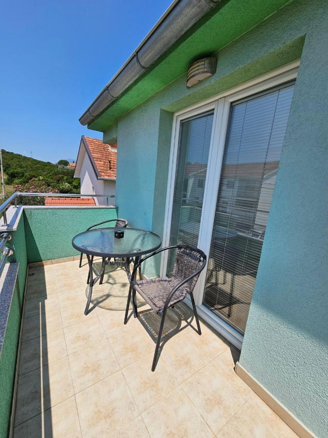 Apartments Vranes Tivat Bagian luar foto