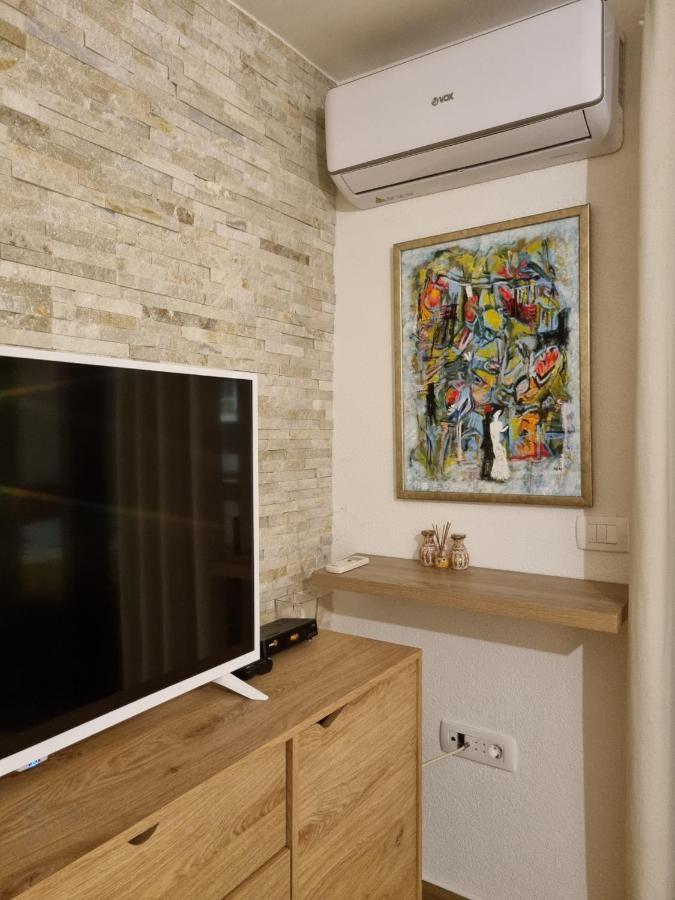 Apartments Vranes Tivat Bagian luar foto