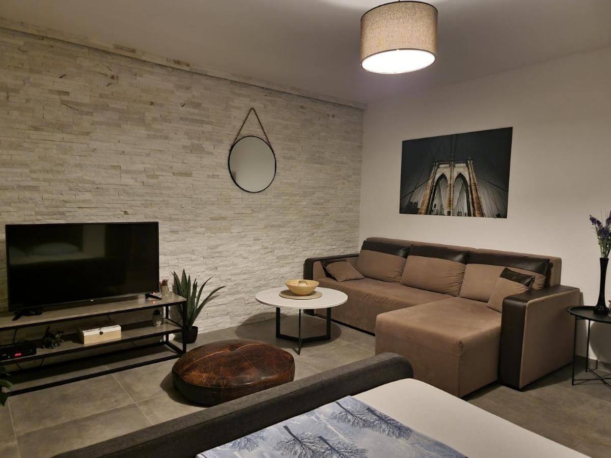 Apartments Vranes Tivat Bagian luar foto