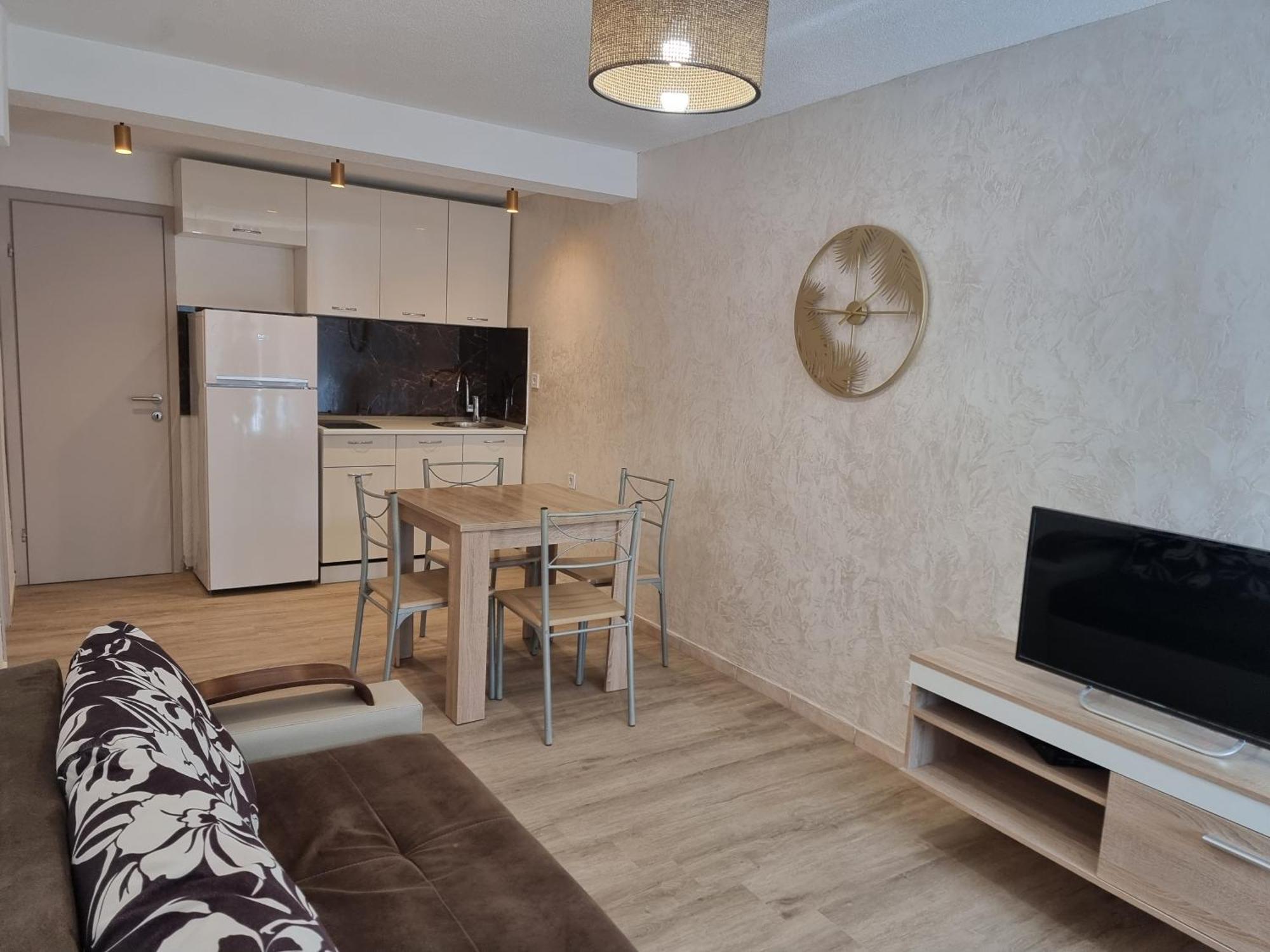 Apartments Vranes Tivat Bagian luar foto