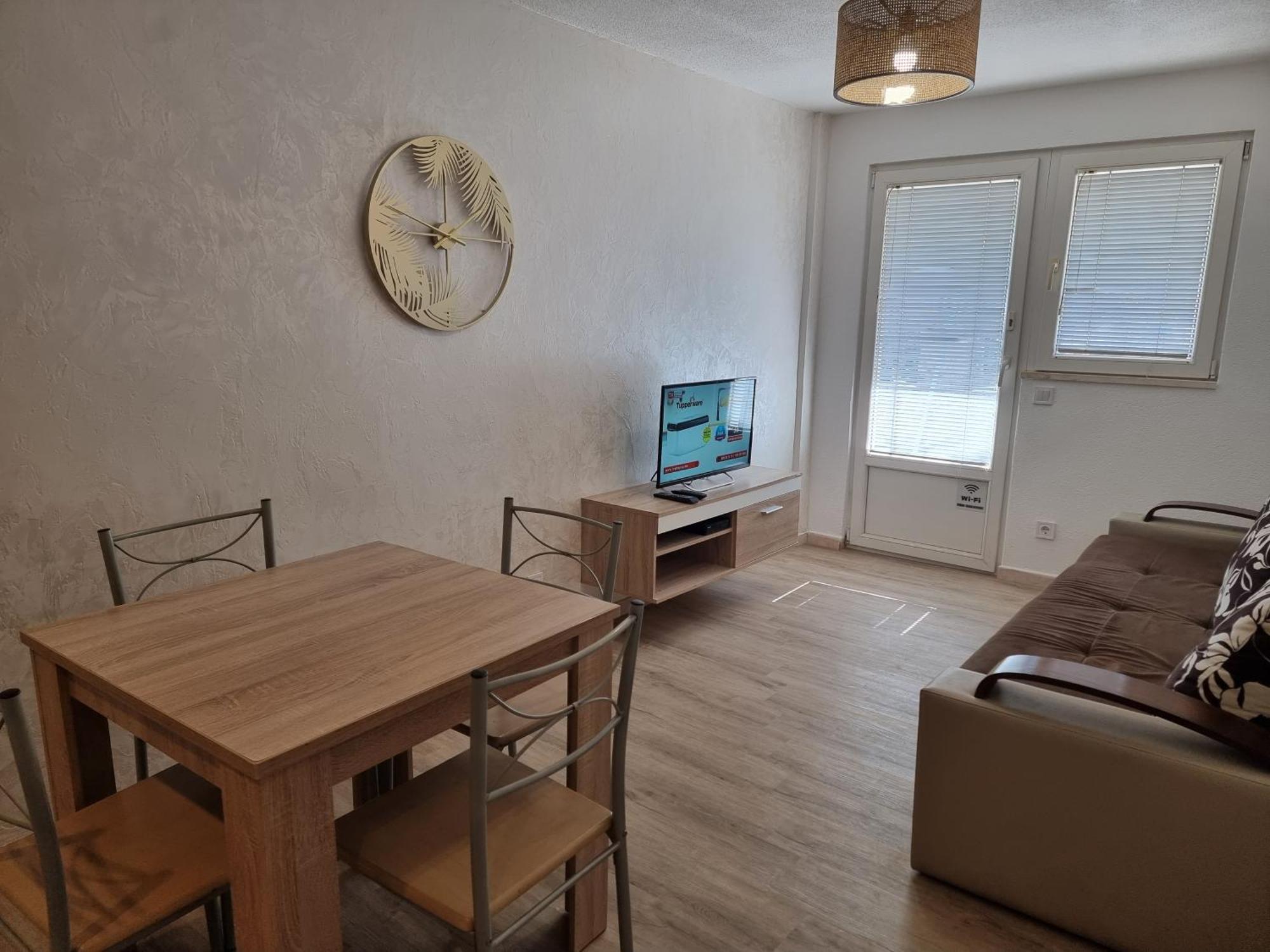 Apartments Vranes Tivat Bagian luar foto