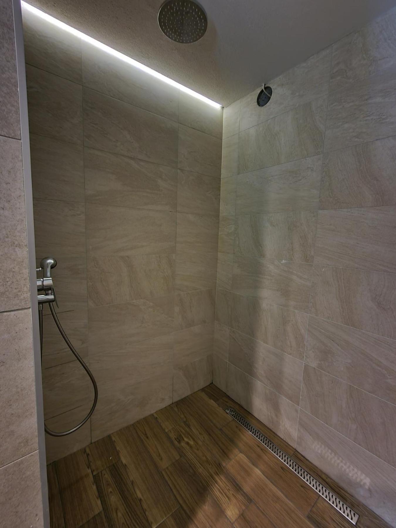Apartments Vranes Tivat Bagian luar foto