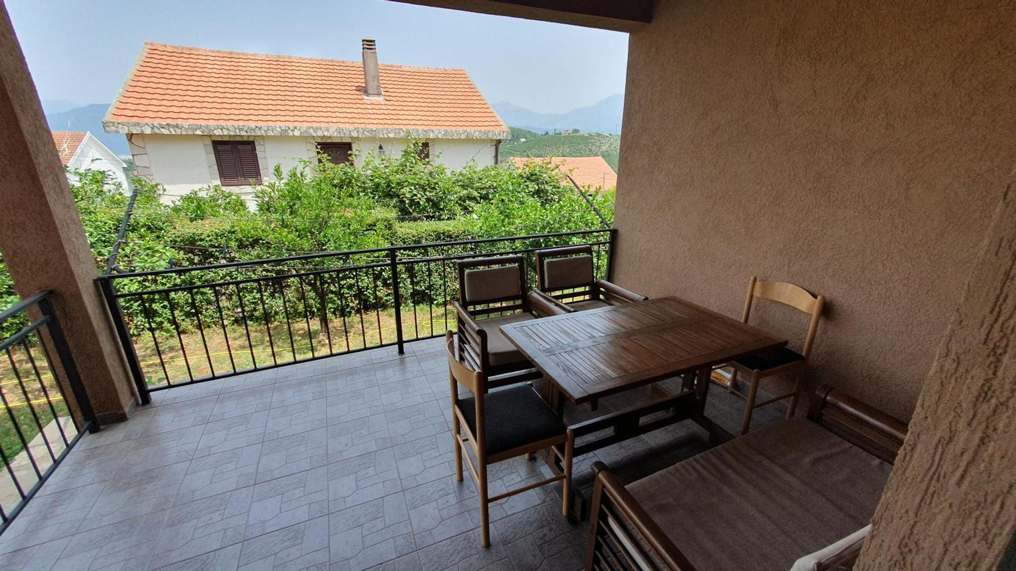 Apartments Vranes Tivat Bagian luar foto