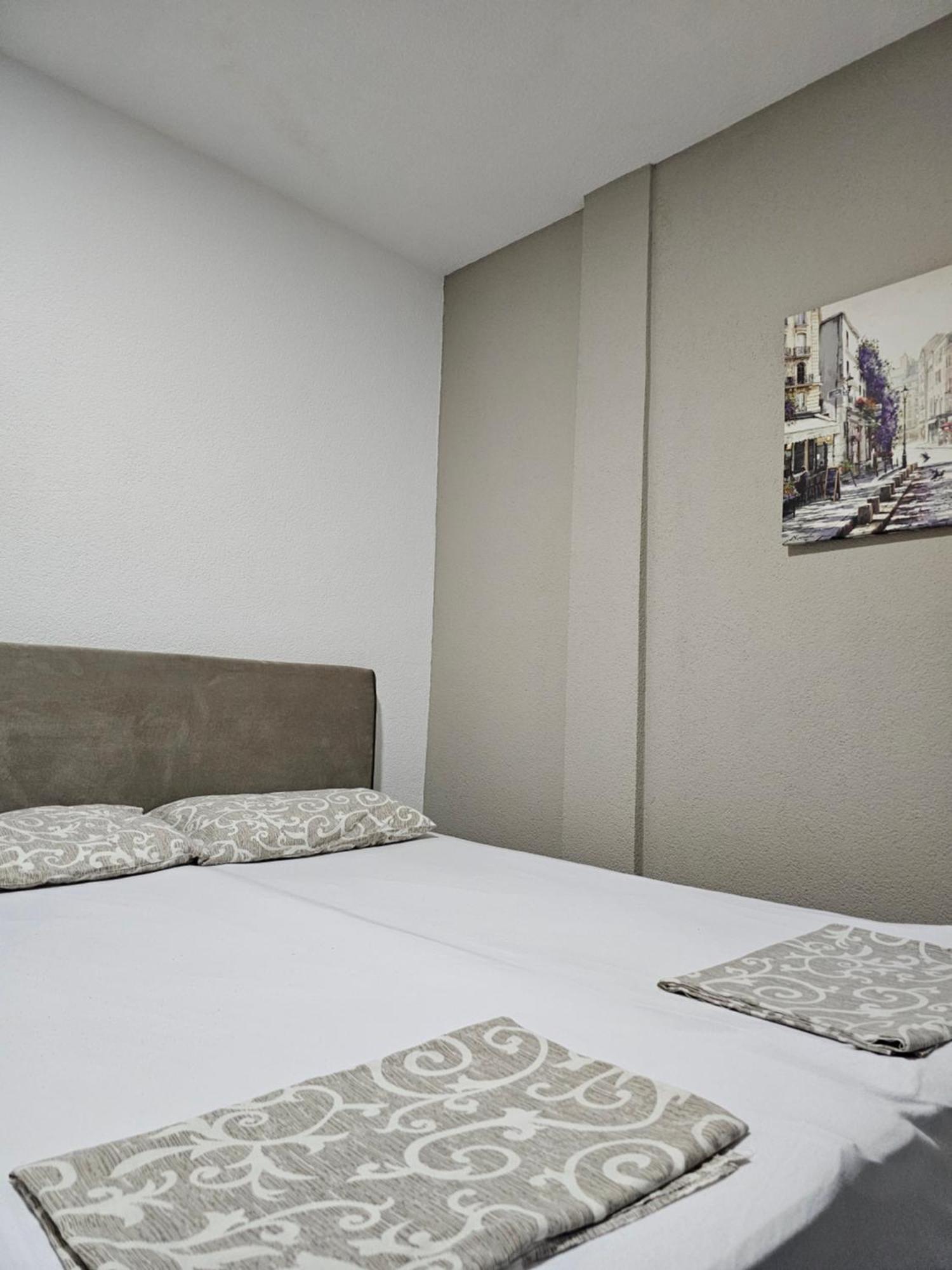 Apartments Vranes Tivat Bagian luar foto