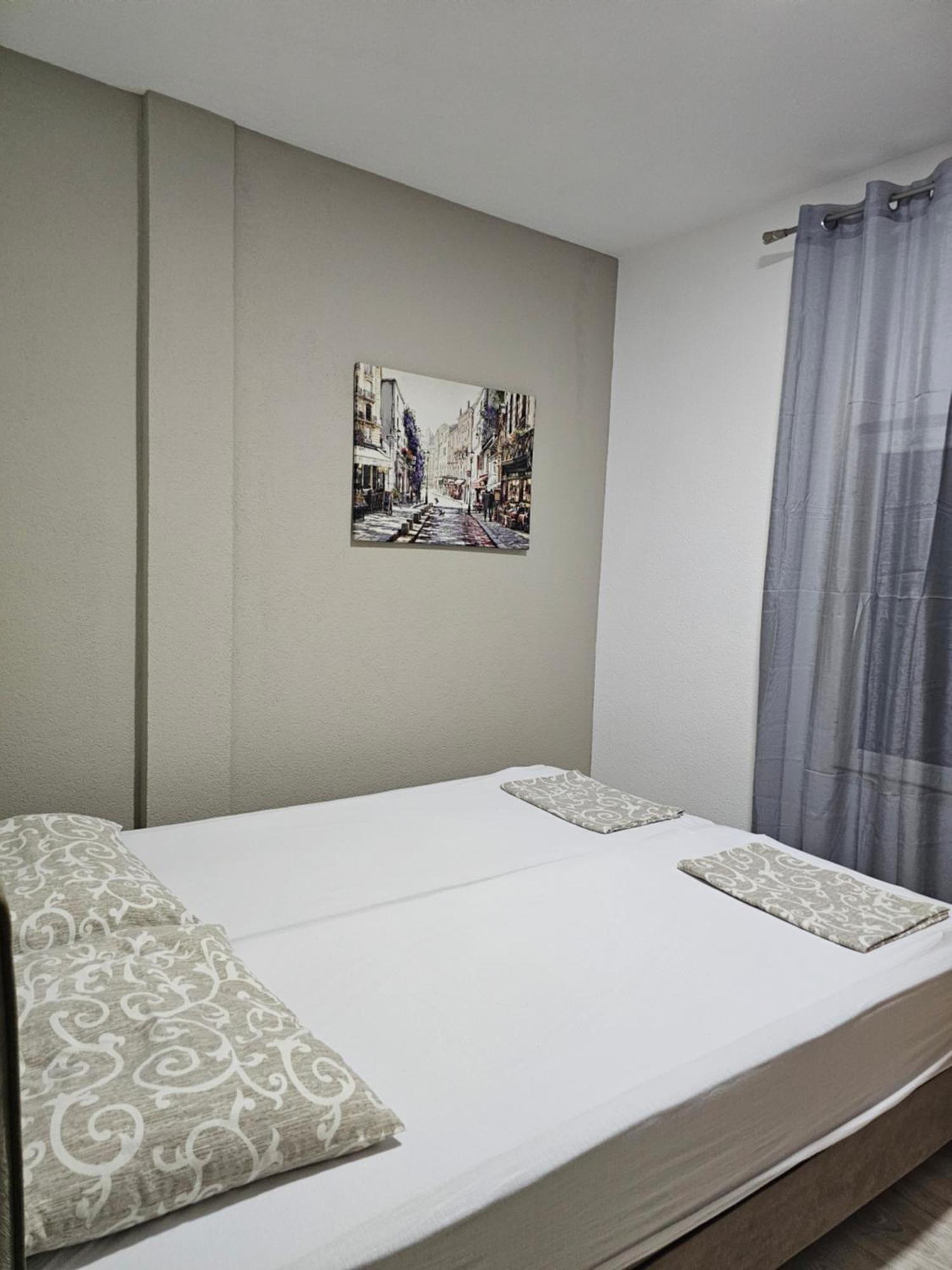 Apartments Vranes Tivat Bagian luar foto