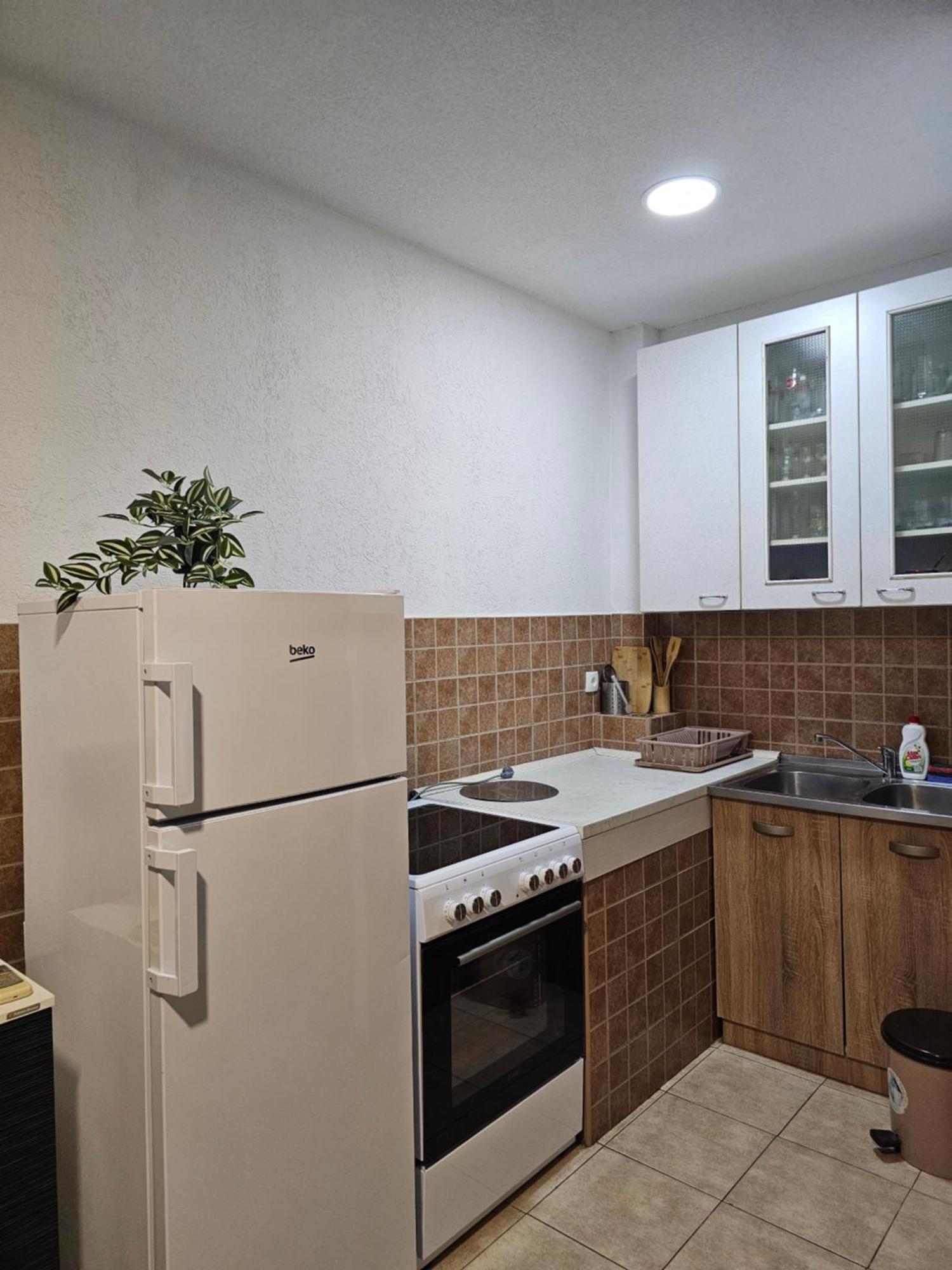 Apartments Vranes Tivat Bagian luar foto