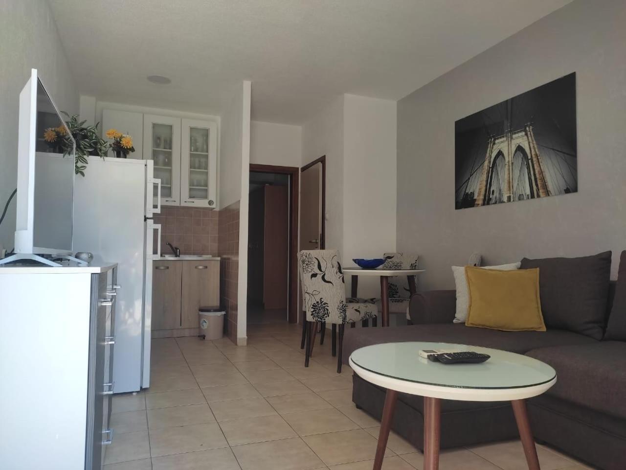 Apartments Vranes Tivat Bagian luar foto
